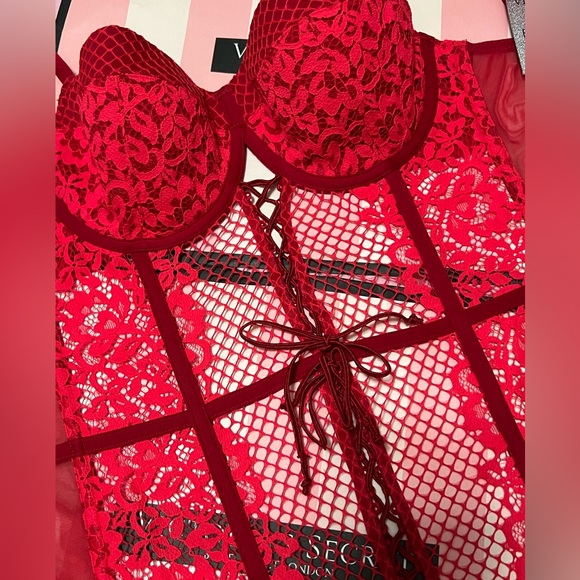 EXCLUSIVE RARE Victoria’s Secret 2014 London Fashion Show Longline  CHRISTMAS - Picture 3 of 6